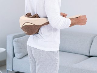 Trải Nghiệm Tựa Như Spa Tại Nhà với Đai Massage 4D Beurer MG153