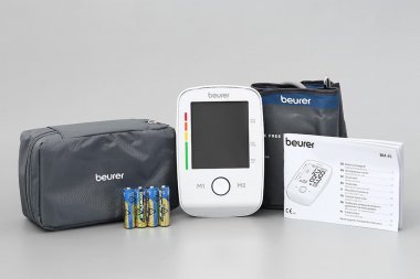 Máy đo huyết áp bắp tay Beurer BM45