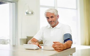 Máy đo huyết áp bắp tay Beurer BM77